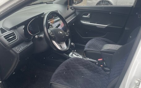 KIA Rio III рестайлинг, 2013 год, 850 000 рублей, 8 фотография