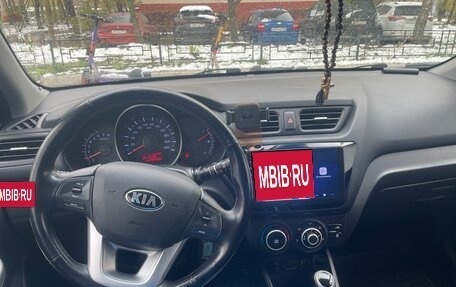 KIA Rio III рестайлинг, 2013 год, 850 000 рублей, 9 фотография