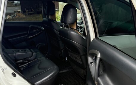 Toyota RAV4, 2011 год, 1 300 000 рублей, 17 фотография