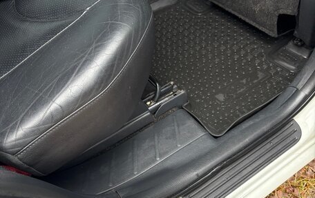 Toyota RAV4, 2011 год, 1 300 000 рублей, 16 фотография