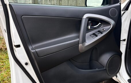 Toyota RAV4, 2011 год, 1 300 000 рублей, 23 фотография