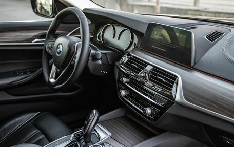 BMW 5 серия, 2019 год, 3 358 000 рублей, 27 фотография
