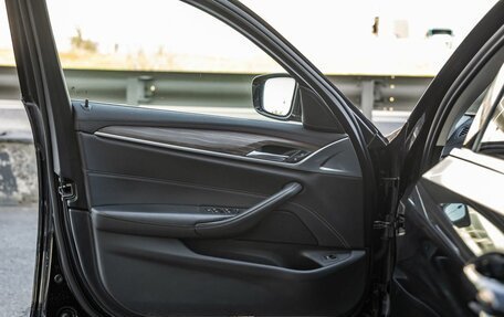 BMW 5 серия, 2019 год, 3 358 000 рублей, 36 фотография