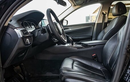 BMW 5 серия, 2019 год, 3 358 000 рублей, 37 фотография