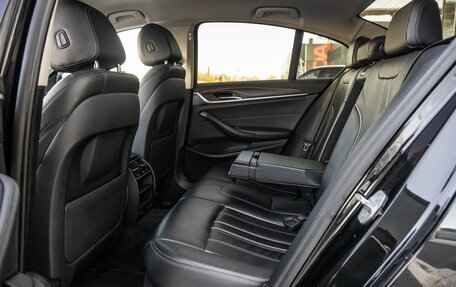 BMW 5 серия, 2019 год, 3 358 000 рублей, 39 фотография