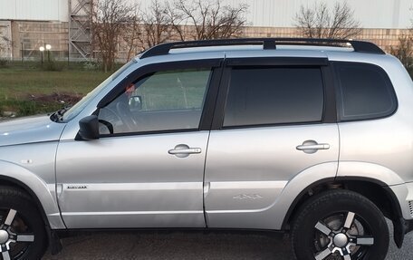 Chevrolet Niva I рестайлинг, 2011 год, 800 000 рублей, 5 фотография