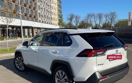 Toyota RAV4, 2020 год, 2 899 900 рублей, 3 фотография
