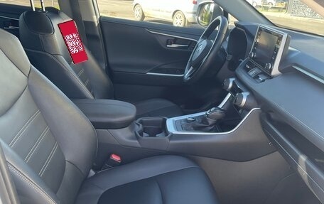 Toyota RAV4, 2020 год, 2 899 900 рублей, 7 фотография