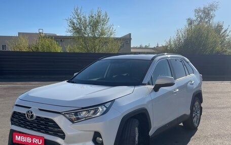 Toyota RAV4, 2020 год, 2 899 900 рублей, 2 фотография