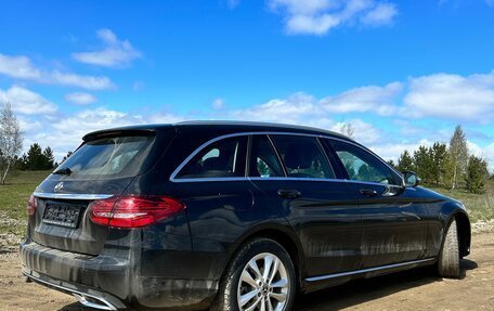 Mercedes-Benz C-Класс, 2018 год, 1 850 000 рублей, 2 фотография