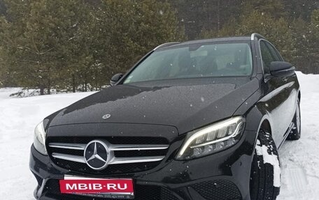 Mercedes-Benz C-Класс, 2018 год, 1 850 000 рублей, 9 фотография