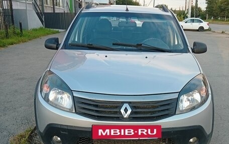 Renault Sandero I, 2014 год, 699 000 рублей, 2 фотография