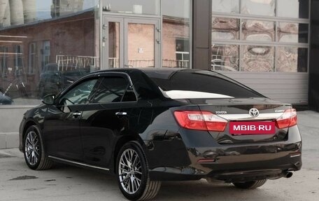 Toyota Camry, 2012 год, 1 600 000 рублей, 7 фотография