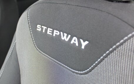 Renault Logan II, 2019 год, 1 259 000 рублей, 16 фотография