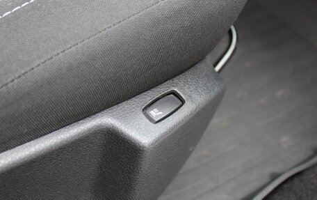 Renault Logan II, 2019 год, 1 259 000 рублей, 15 фотография