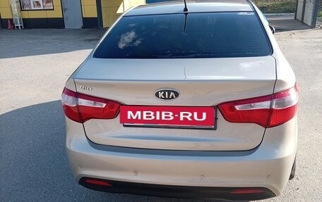 KIA Rio III рестайлинг, 2013 год, 890 000 рублей, 5 фотография