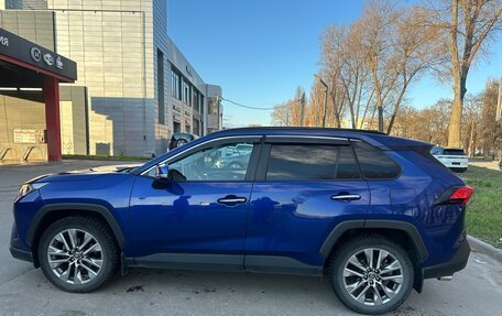 Toyota RAV4, 2021 год, 3 500 000 рублей, 3 фотография