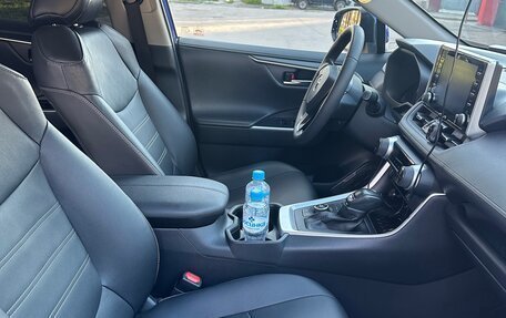 Toyota RAV4, 2021 год, 3 500 000 рублей, 11 фотография