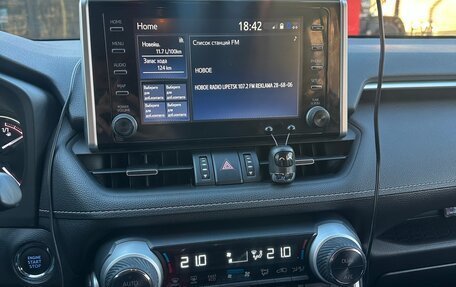 Toyota RAV4, 2021 год, 3 500 000 рублей, 15 фотография