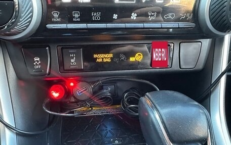 Toyota RAV4, 2021 год, 3 500 000 рублей, 16 фотография