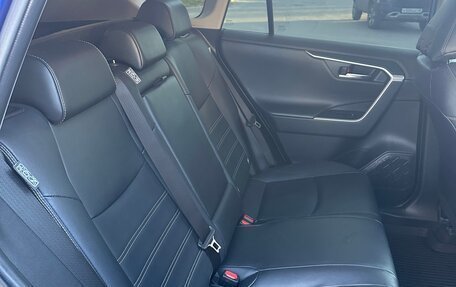 Toyota RAV4, 2021 год, 3 500 000 рублей, 23 фотография