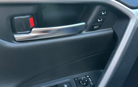 Toyota RAV4, 2021 год, 3 500 000 рублей, 22 фотография