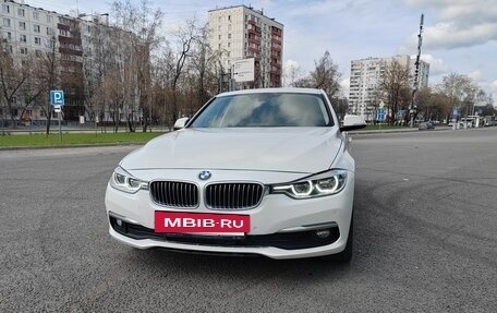 BMW 3 серия, 2017 год, 2 450 000 рублей, 2 фотография