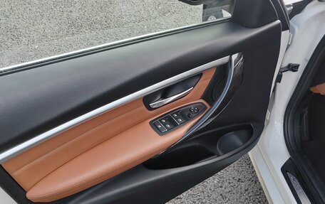 BMW 3 серия, 2017 год, 2 450 000 рублей, 12 фотография