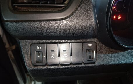 KIA Rio III рестайлинг, 2015 год, 1 030 000 рублей, 12 фотография