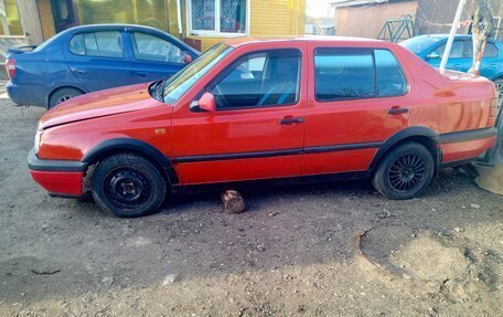 Volkswagen Vento, 1992 год, 125 000 рублей, 1 фотография