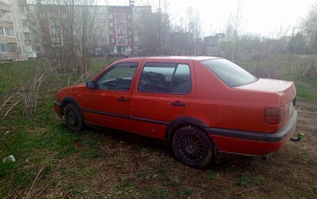 Volkswagen Vento, 1992 год, 125 000 рублей, 7 фотография
