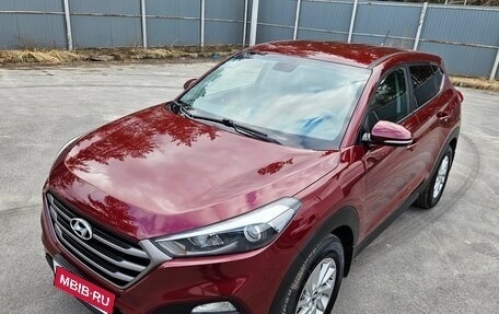 Hyundai Tucson III, 2015 год, 1 690 000 рублей, 2 фотография