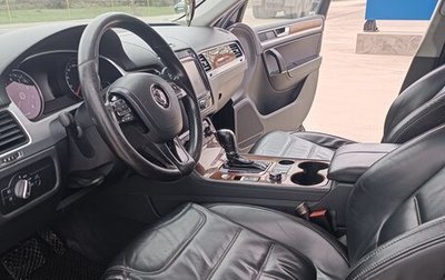 Volkswagen Touareg III, 2011 год, 1 950 000 рублей, 1 фотография