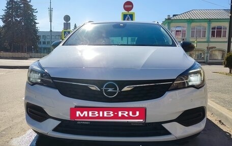 Opel Astra K, 2021 год, 1 310 000 рублей, 2 фотография