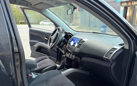 Mitsubishi Outlander III рестайлинг 3, 2007 год, 1 050 000 рублей, 12 фотография