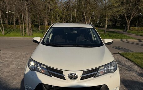 Toyota RAV4, 2015 год, 1 790 000 рублей, 3 фотография