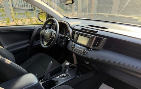 Toyota RAV4, 2015 год, 1 790 000 рублей, 8 фотография