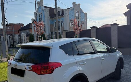Toyota RAV4, 2015 год, 1 790 000 рублей, 5 фотография