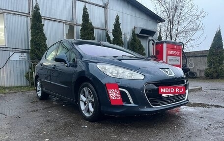 Peugeot 308 II, 2011 год, 555 000 рублей, 2 фотография