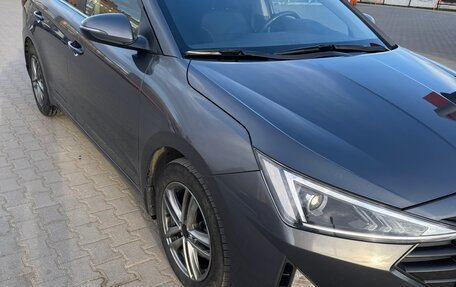 Hyundai Elantra VI рестайлинг, 2019 год, 2 050 000 рублей, 2 фотография