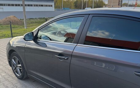 Hyundai Elantra VI рестайлинг, 2019 год, 2 050 000 рублей, 8 фотография