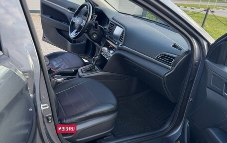 Hyundai Elantra VI рестайлинг, 2019 год, 2 050 000 рублей, 10 фотография