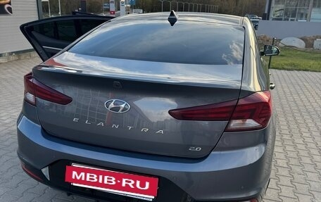 Hyundai Elantra VI рестайлинг, 2019 год, 2 050 000 рублей, 5 фотография