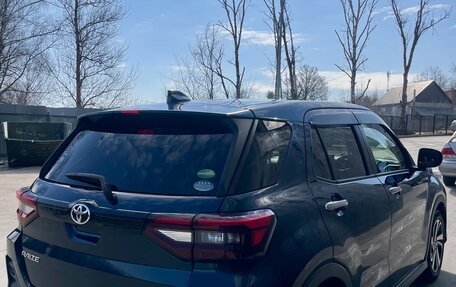 Toyota Raize I, 2020 год, 1 835 000 рублей, 3 фотография