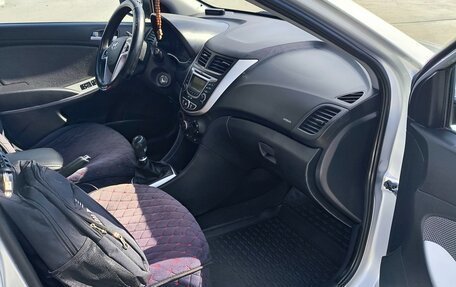 Hyundai Solaris II рестайлинг, 2013 год, 670 000 рублей, 9 фотография