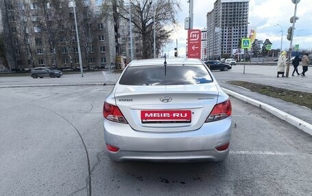 Hyundai Solaris II рестайлинг, 2013 год, 670 000 рублей, 4 фотография