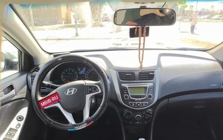 Hyundai Solaris II рестайлинг, 2013 год, 670 000 рублей, 10 фотография