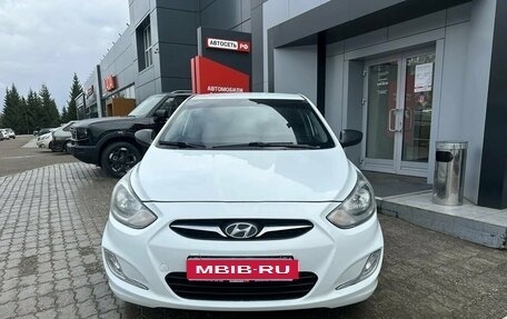 Hyundai Solaris II рестайлинг, 2013 год, 625 000 рублей, 2 фотография