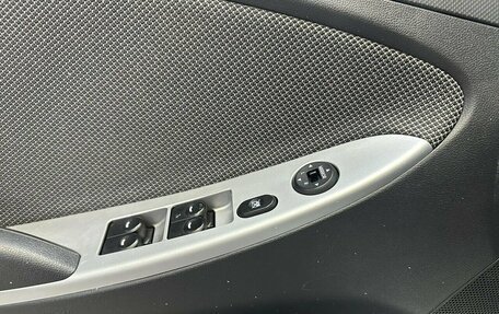 Hyundai Solaris II рестайлинг, 2013 год, 625 000 рублей, 6 фотография