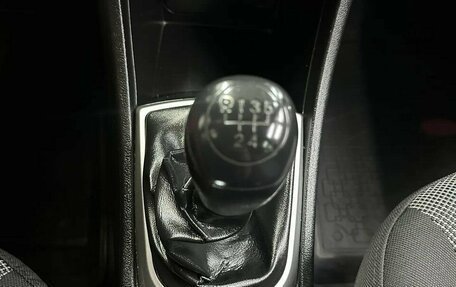 Hyundai Solaris II рестайлинг, 2013 год, 625 000 рублей, 13 фотография